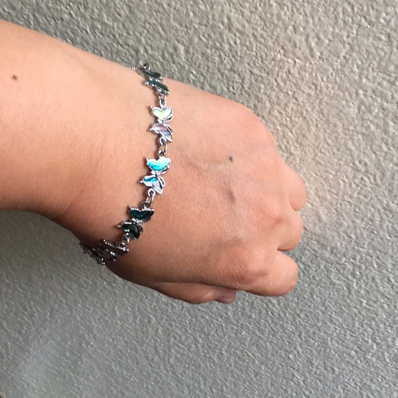 🖤New Abalone shell butterfly 🦋 charms 8.25” bracelet - Picture 3 of 11